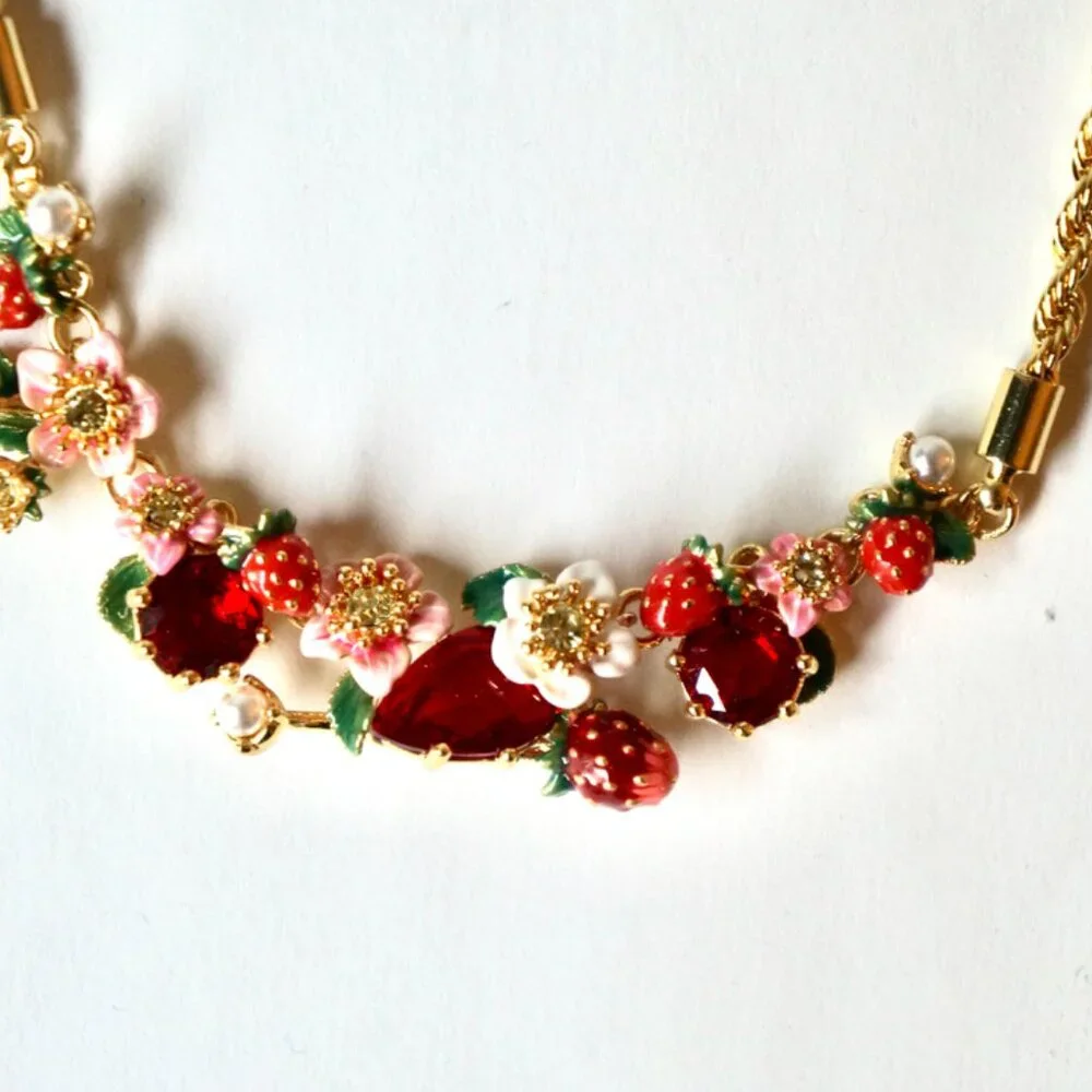 Nice necklace with flowers, strawberries and red stones - Picture 3 of 7